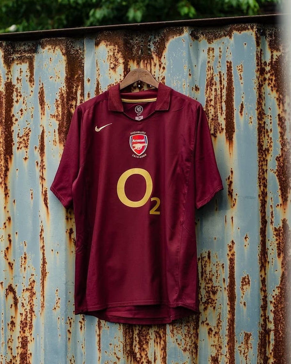 Arsenal FC - Maillot Rétro Domicile Bordeaux 2005/06