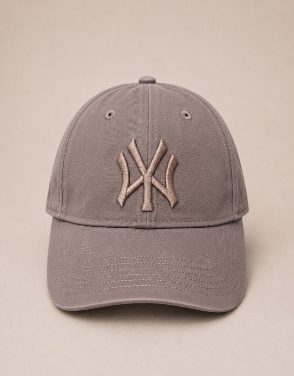 Casquette New Era NY Yankees – Taupe Ton sur Ton