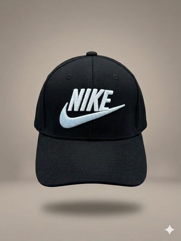 Casquette Futura – Noir | Logo Brodé