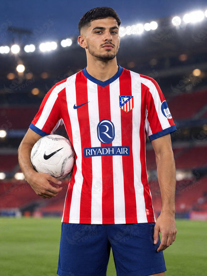 Atlético de Madrid - Maillot Domicile Rouge & Blanc 2026/27 - porté