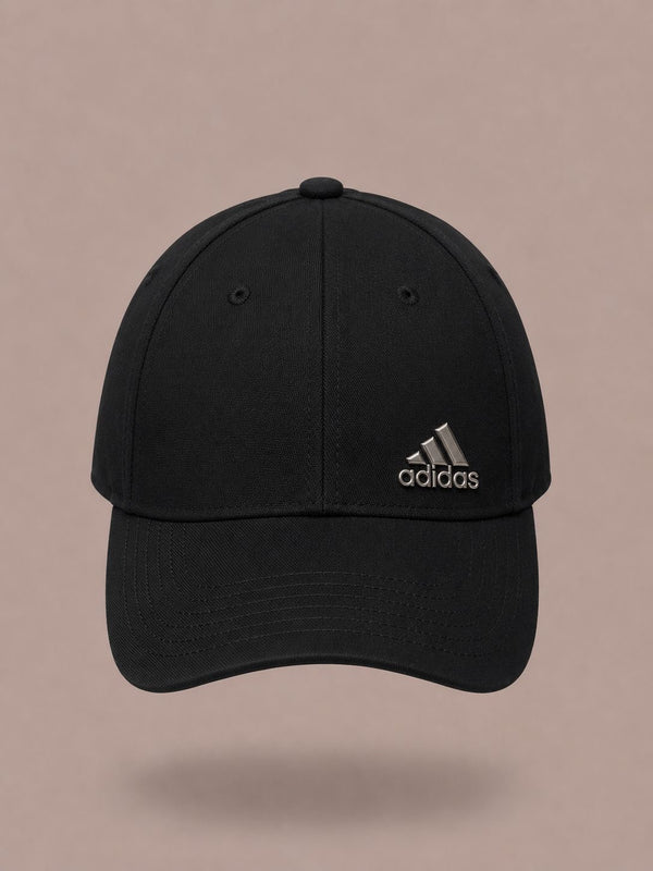 Casquette – Noir Logo Métal Argenté