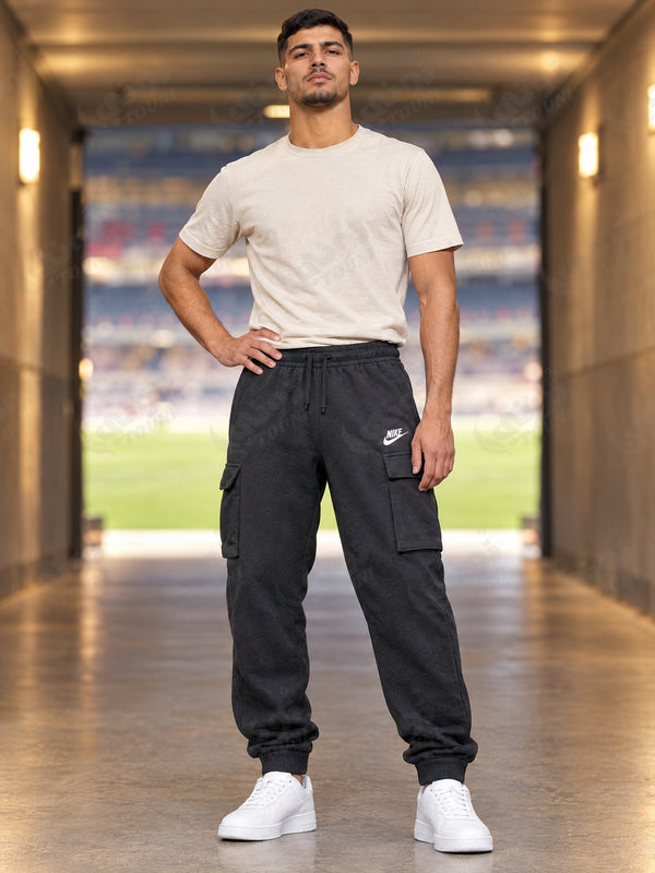 Pantalon Cargo Jogging en Molleton Noir - vue portée