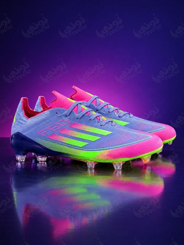 adidas F50 – Crampons à Lacets Bleu Lavande, Rose & Vert Fluo (Qualité Professionnelle) - vue portée
