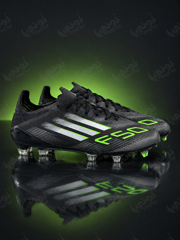 adidas F50 – Crampons à Lacets Noir & Vert Fluo (Qualité Professionnelle) - vue portée