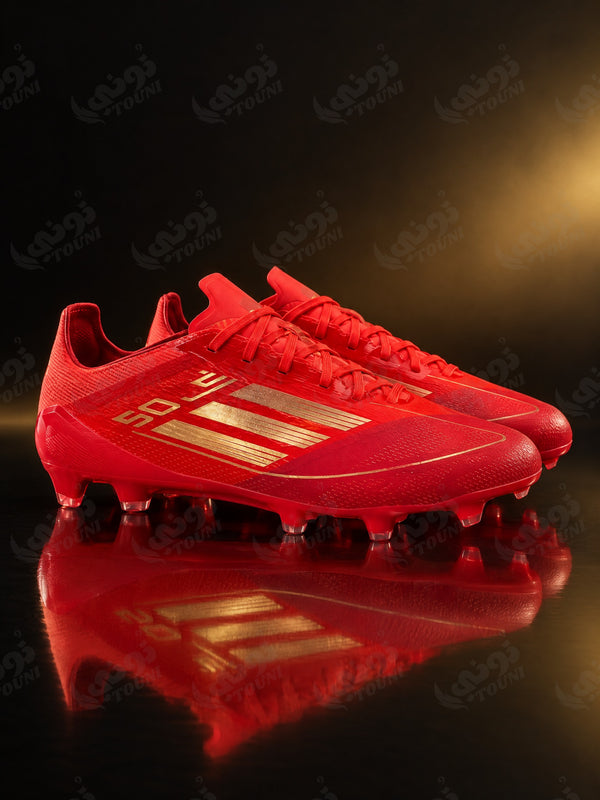 adidas F50 – Crampons à Lacets Rouge & Or (Qualité Professionnelle) - vue portée