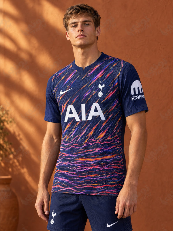 Tottenham Hotspur - Maillot Extérieur 2026/27 Bleu Marine Néon - vue portée