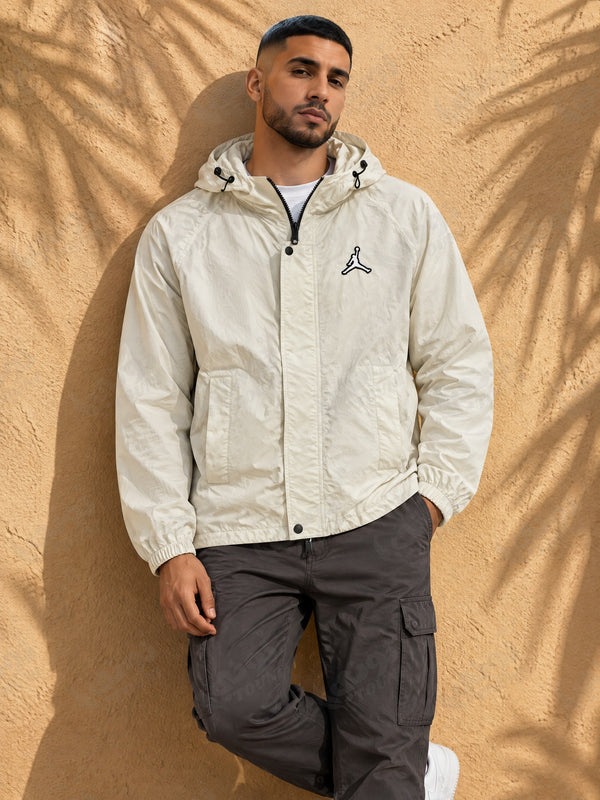 Jordan - Veste Coupe-Vent à Capuche Crème - Logo Contour Noir - vue portée