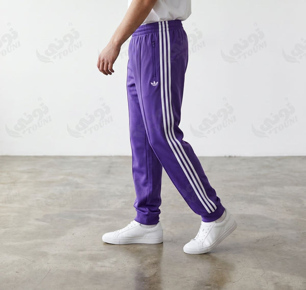 Pantalon de survêtement de couleur violette